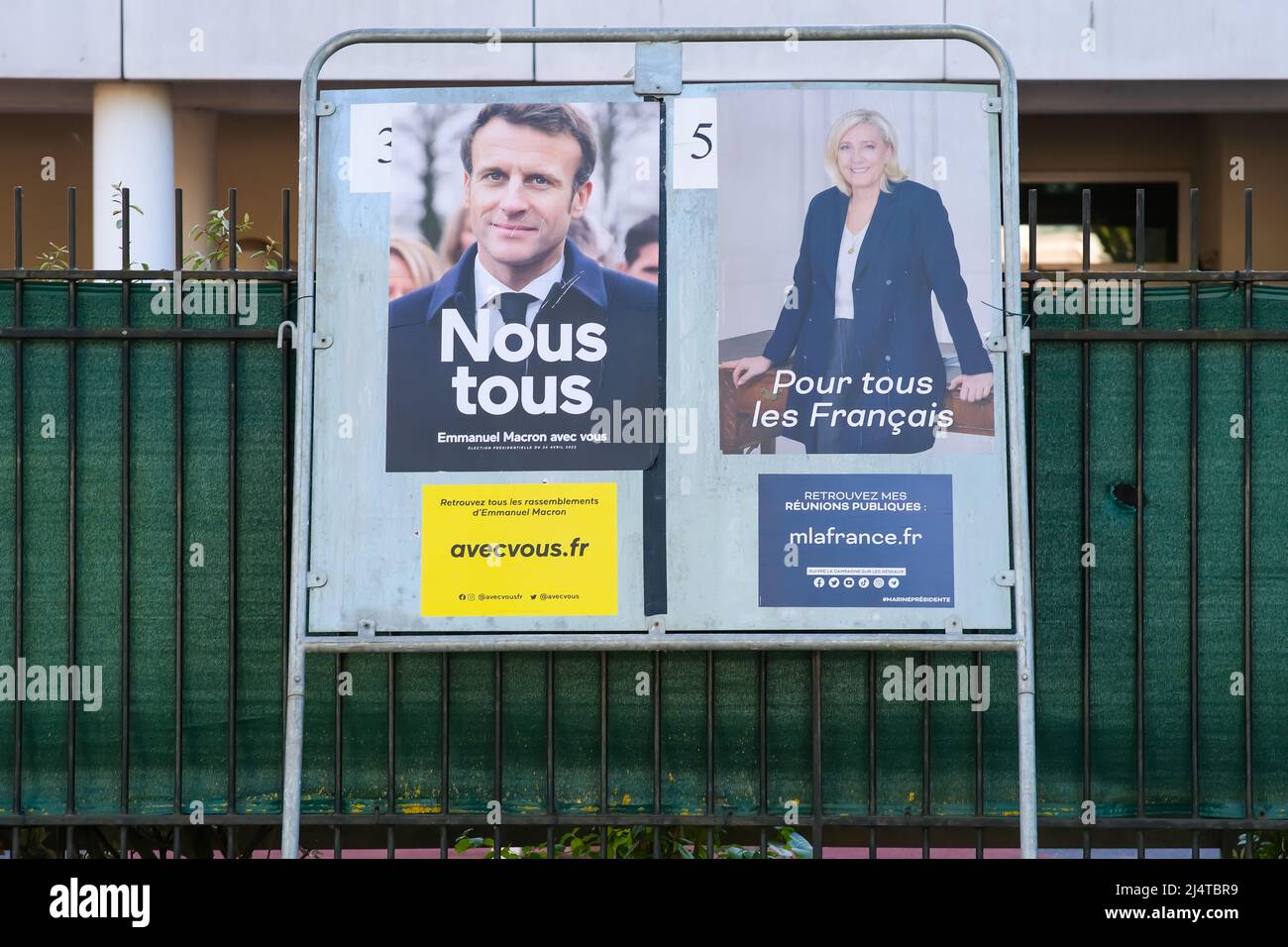 Paris, France - 17 avril 2022 : élections en France avec Macron ou le Pen pour la présidence Banque D'Images