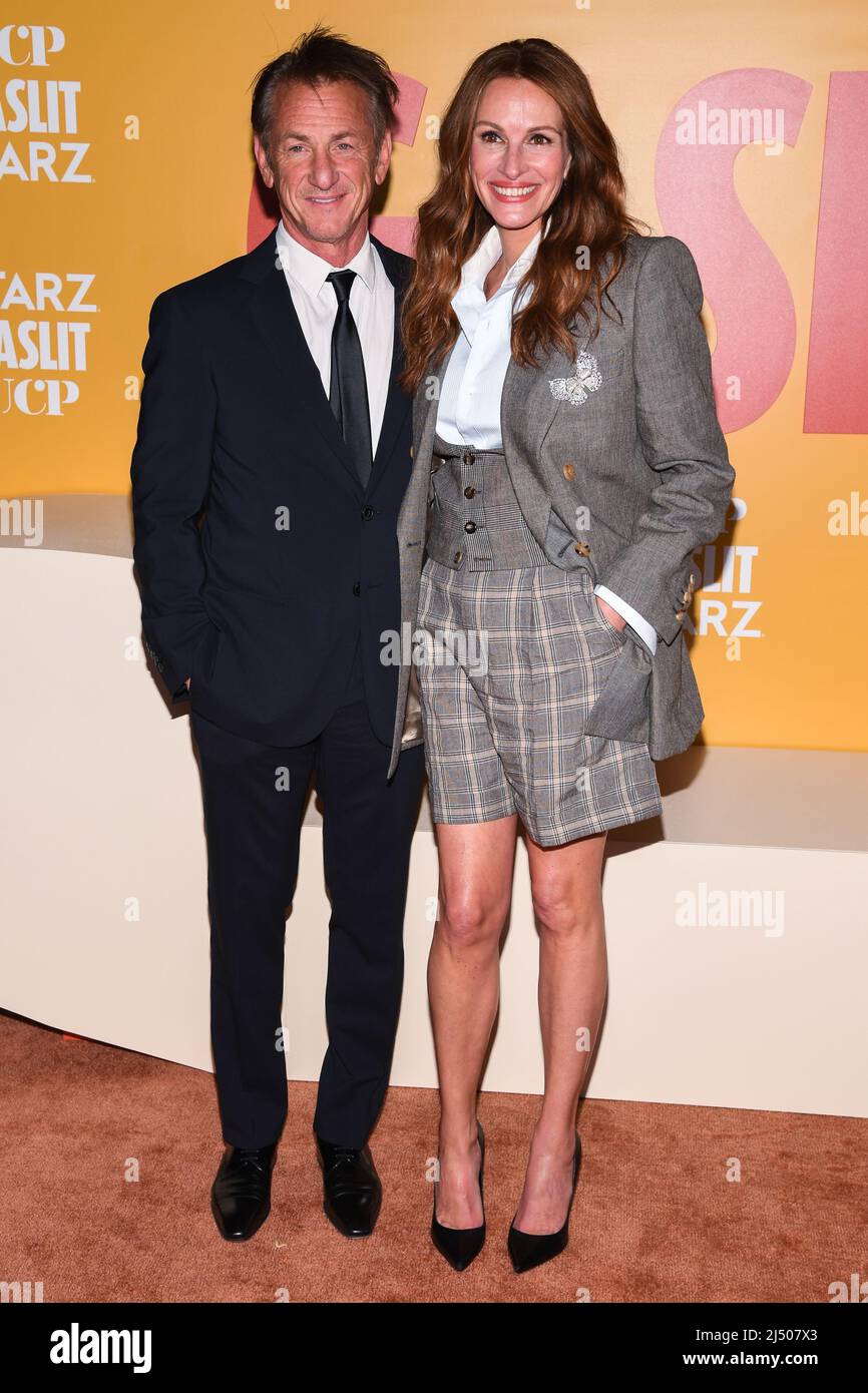New York, États-Unis. 28th mars 2022. Sean Penn et Julia Roberts assistent à la première « Gaslit » de New York au Metropolitan Museum of Art de New York, NY, le 18 avril 2022. (Photo par Anthony Behar/Sipa USA) crédit: SIPA USA/Alay Live News Banque D'Images