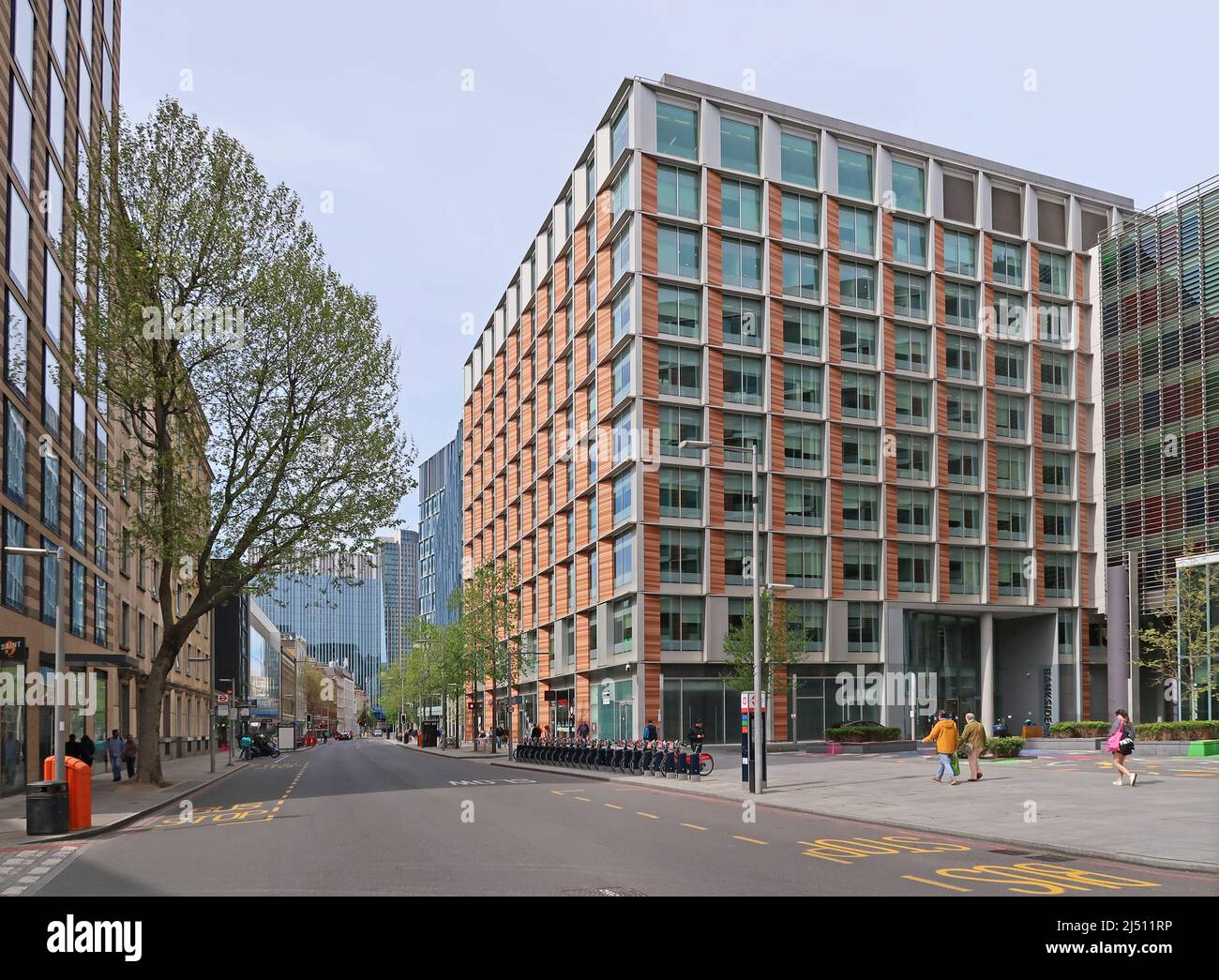 Bankside 2, un nouvel immeuble de bureaux sur Southwark Street, près du London Bridge à Londres, Royaume-Uni. Vue ouest vers Blackfriars. Banque D'Images