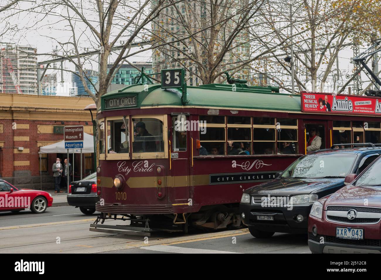 Le tram City Circle lors d'une journée froide de Winters dans le centre de Melbourne Banque D'Images