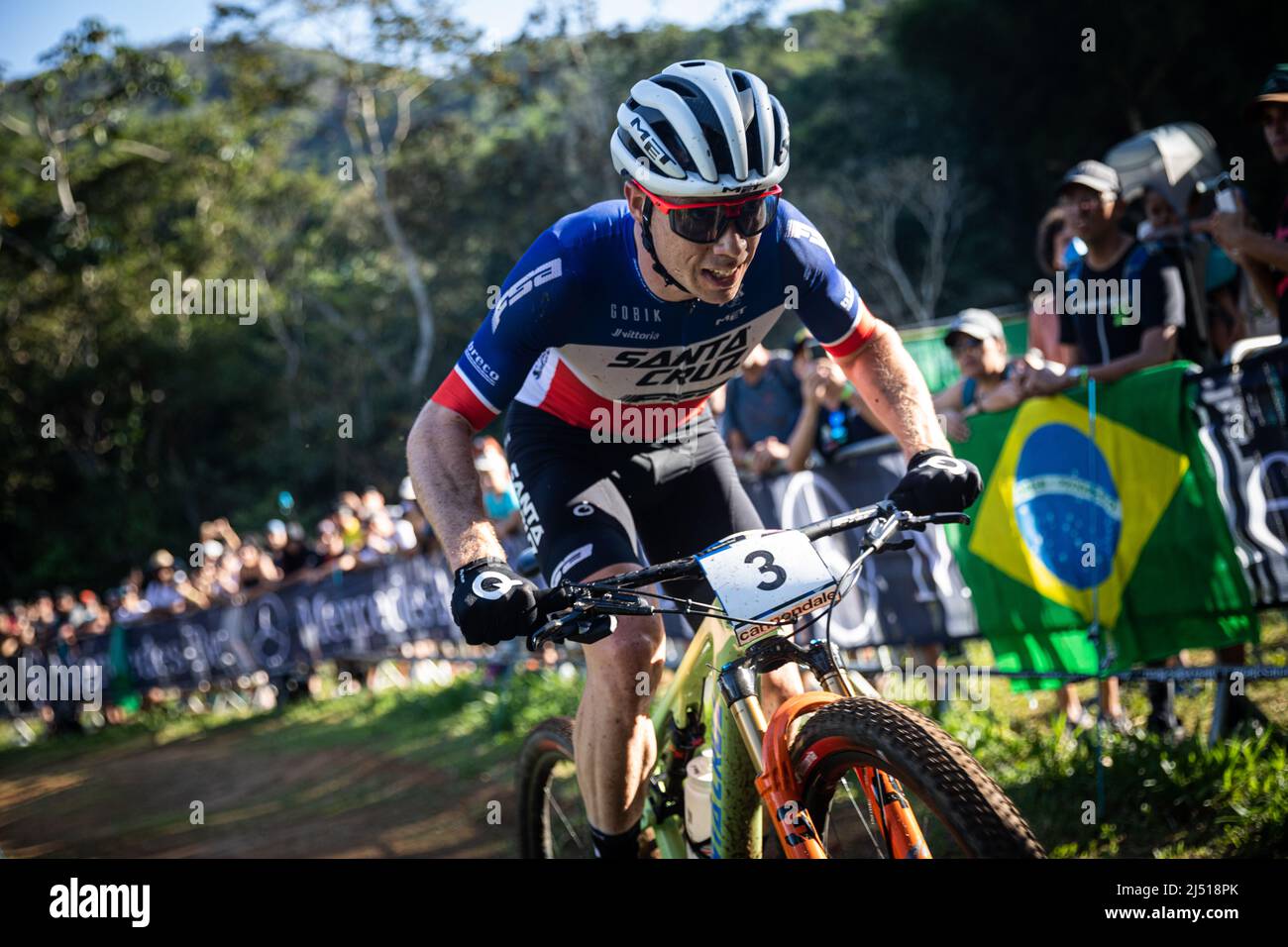 Le cycliste français Maxime Marotte participe à la course d'ouverture de la Mercedes-Benz UCI Mountain Bike World Cup à Petropolis, Brésil, le 10 avril 2022. (CTK Phot Banque D'Images