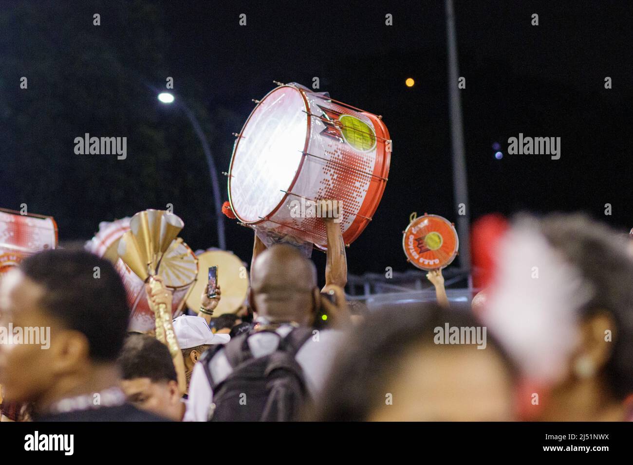 Répétition technique de l'école de samba Estacio de sa à marques de Sapucai à Rio de Janeiro, Brésil - 04 avril 2022 : défilé de l'école de samba est Banque D'Images