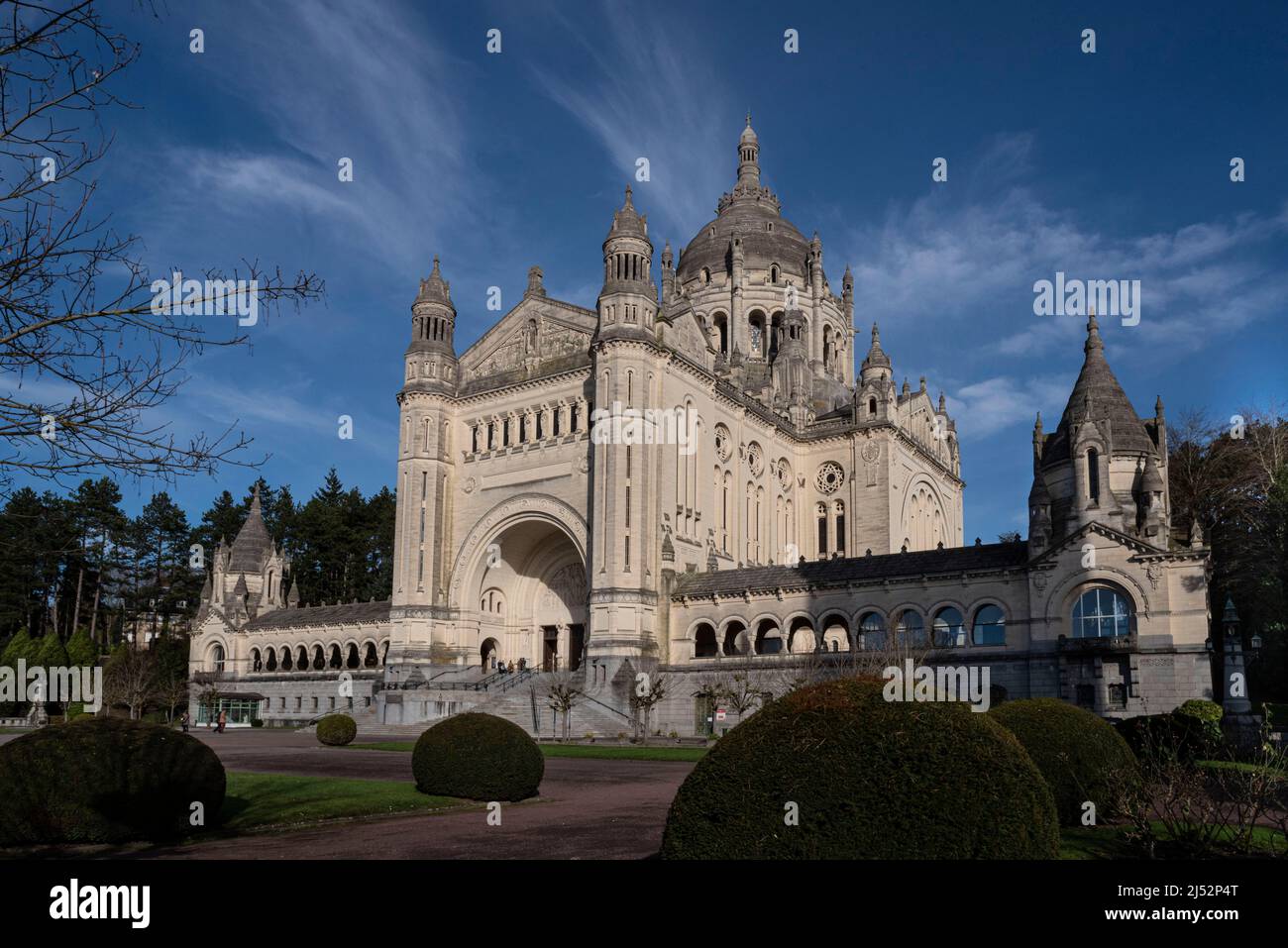 Basilique de lisieux Banque de photographies et d’images à haute