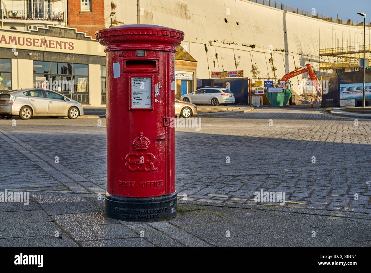 Ramsgate, Royaume-Uni - 7 février 2022 - Une boîte postale rouge Banque D'Images