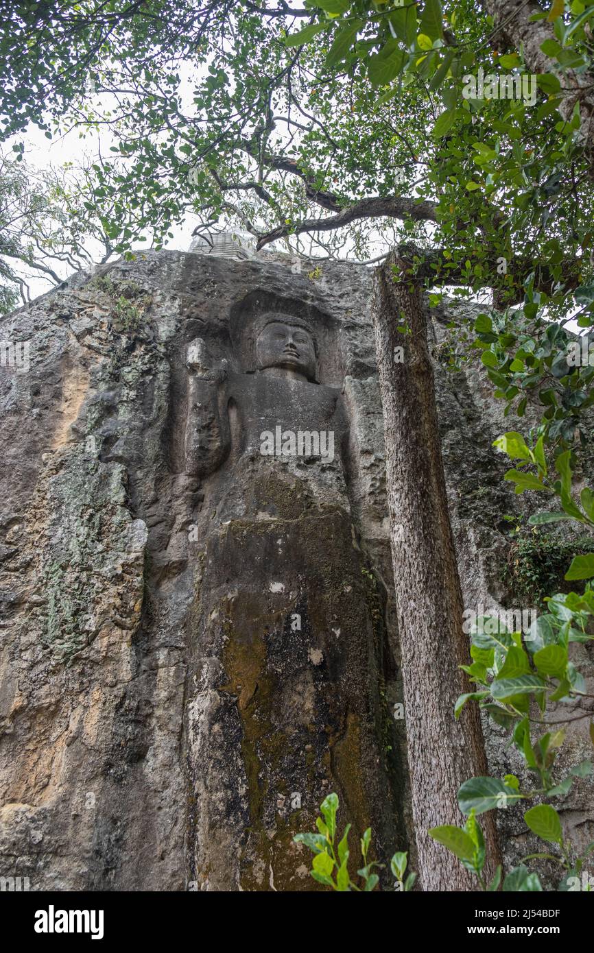 bouddha dans la pierre sri lanka Banque D'Images