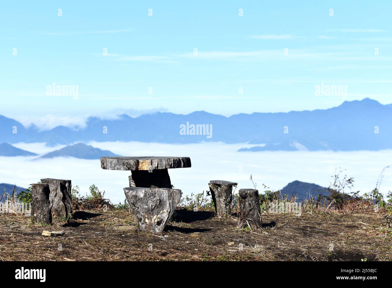 Le meilleur endroit pour profiter de la vue sur la mer des nuages, LaoThan montagne, YTY, LaoCai, Vietnam Banque D'Images