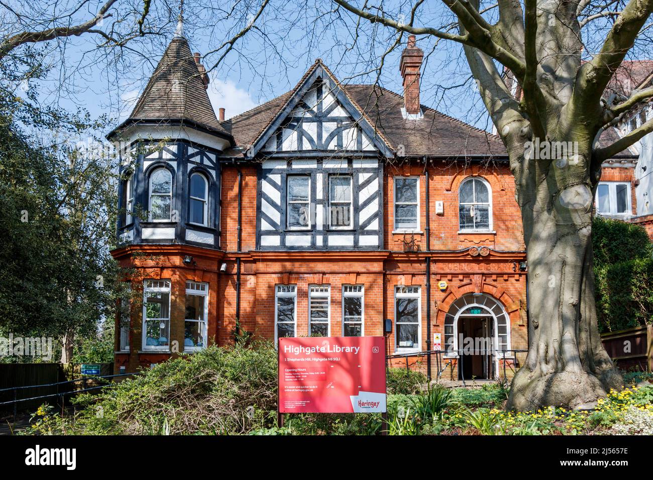 Bibliothèque de la succursale de Highgate à Sheperds Hill, Londres, Royaume-Uni Banque D'Images