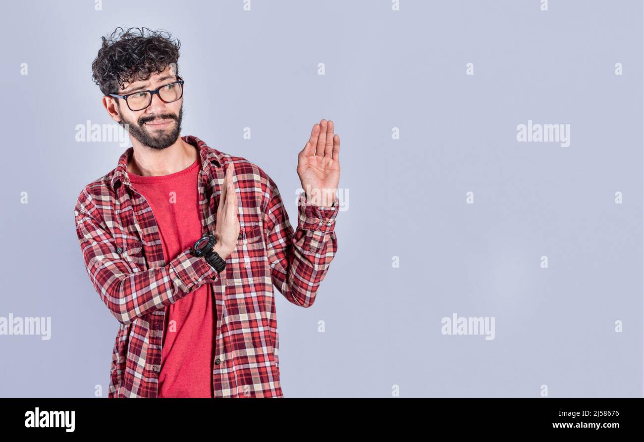 Homme intense dégoûté avec le geste de rejet, tire les paumes dans le rejet, les frondes dans le dégoût Banque D'Images