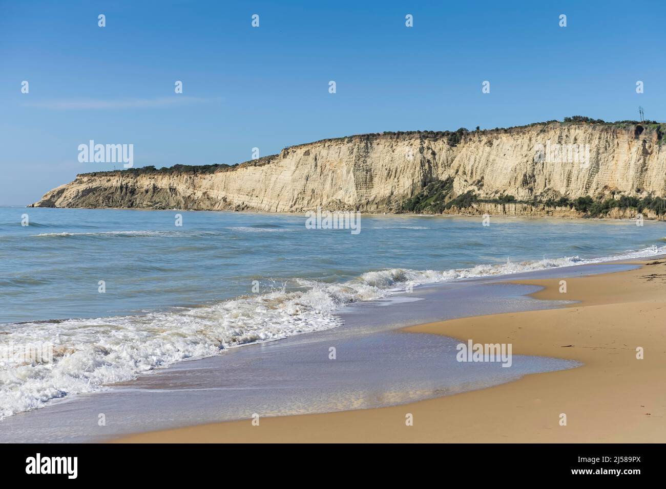 Plage d'Eraclea Minoa, falaises calcaires, Sicile, Italie Banque D'Images