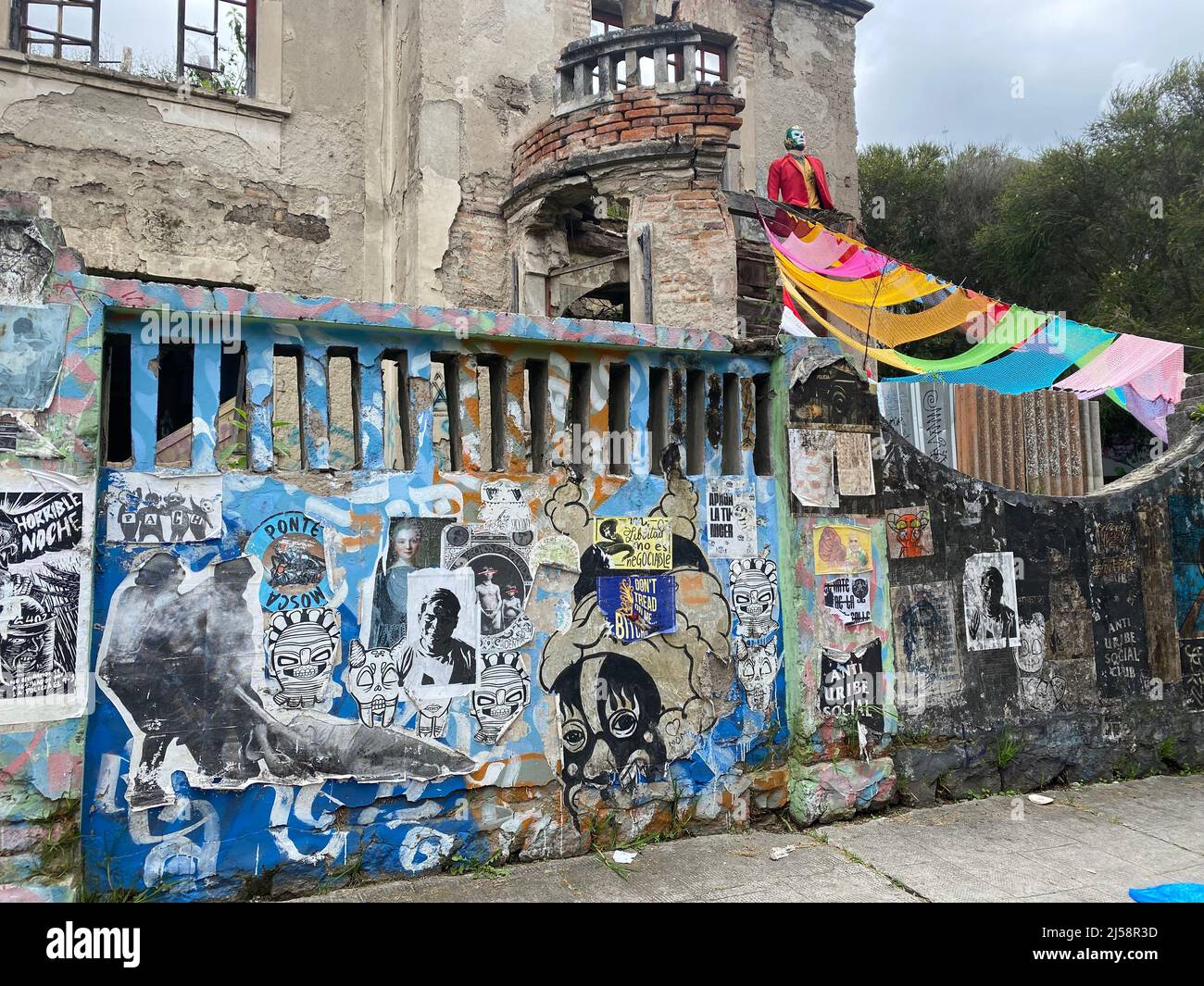 La région de la Floresta à Quito, qui a acquis une réputation d'être l'un des quartiers les plus envoûtant de toute ville d'Amérique du Sud. Banque D'Images