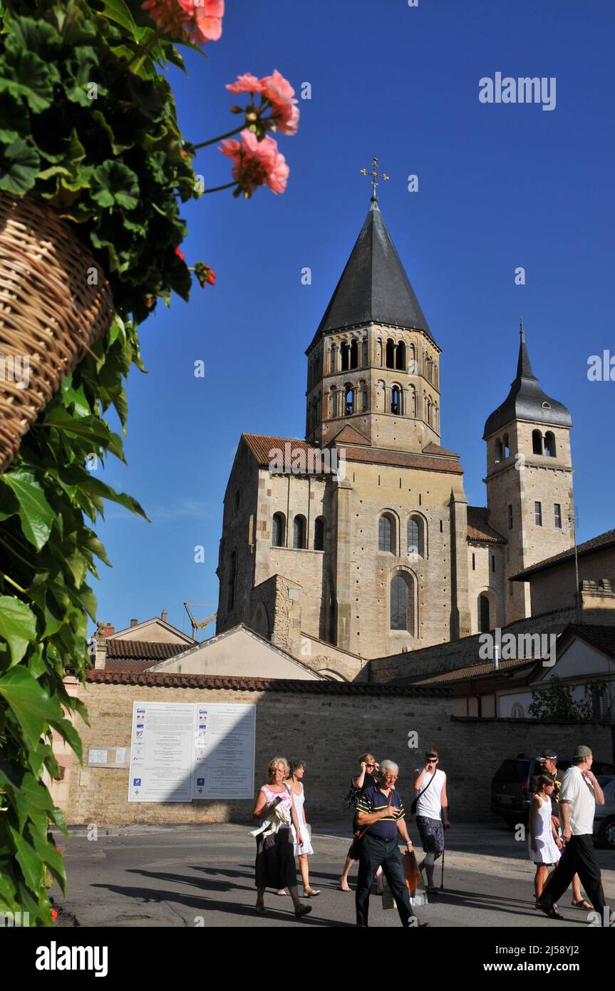 France. Saône et Loire. Cluny. Abbaye, clocher de l'eau houleuse Banque D'Images