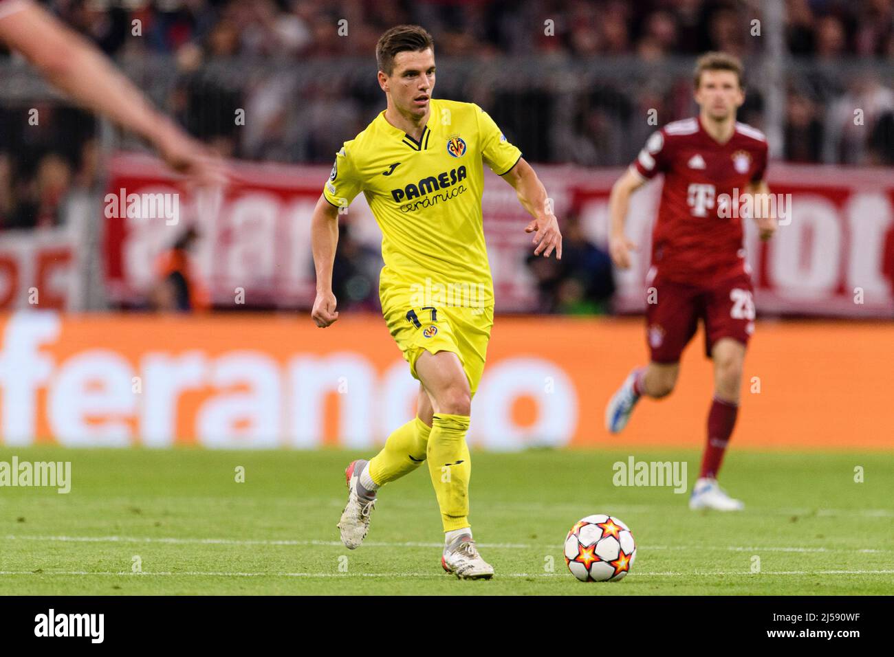 Munich, Allemagne - avril 12 : Giovani Lo Celso de Villarreal en action pendant le match final du deuxième match du championnat de l'UEFA Champions League entre le Bayern Münch Banque D'Images