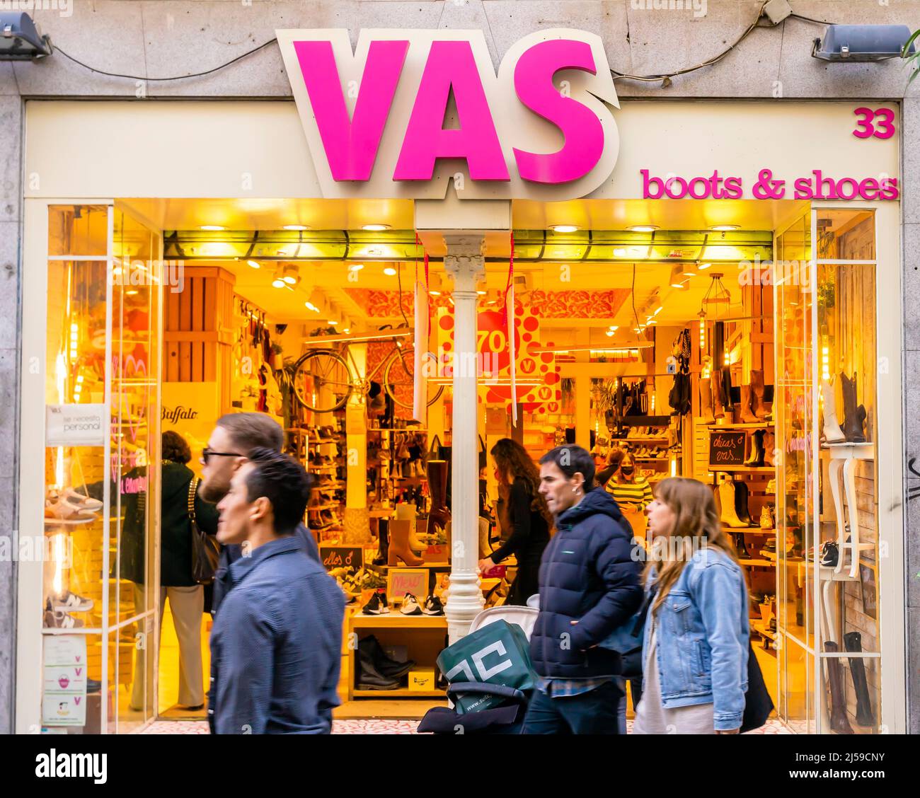 VAS, magasin de chaussures à Malasana, Madrid, Espagne Banque D'Images