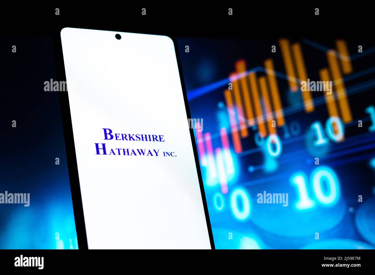 West Bangal, Inde - 20 avril 2022 : logo Berkshire Hathaway sur image de stock d'écran de téléphone. Banque D'Images