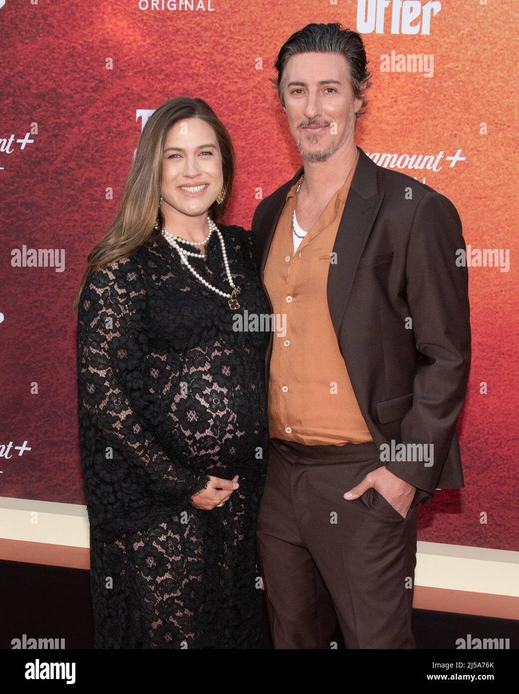 20 avril 2022 - Los Angeles, Californie - Erin Chiamulon et Eric Balfour. Los Angeles Premiere de Paramount plus Nouvelle série ''l'offre' (Credit image: © Billy Bennight/AdMedia via ZUMA Press Wire) Banque D'Images
