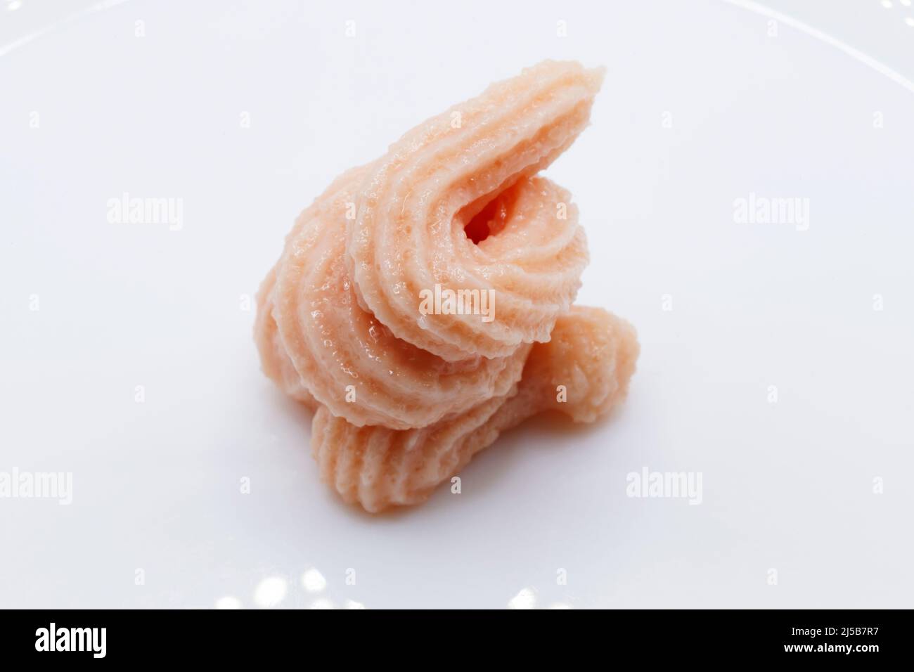 une petite clique de caviar sur fond clair Banque D'Images