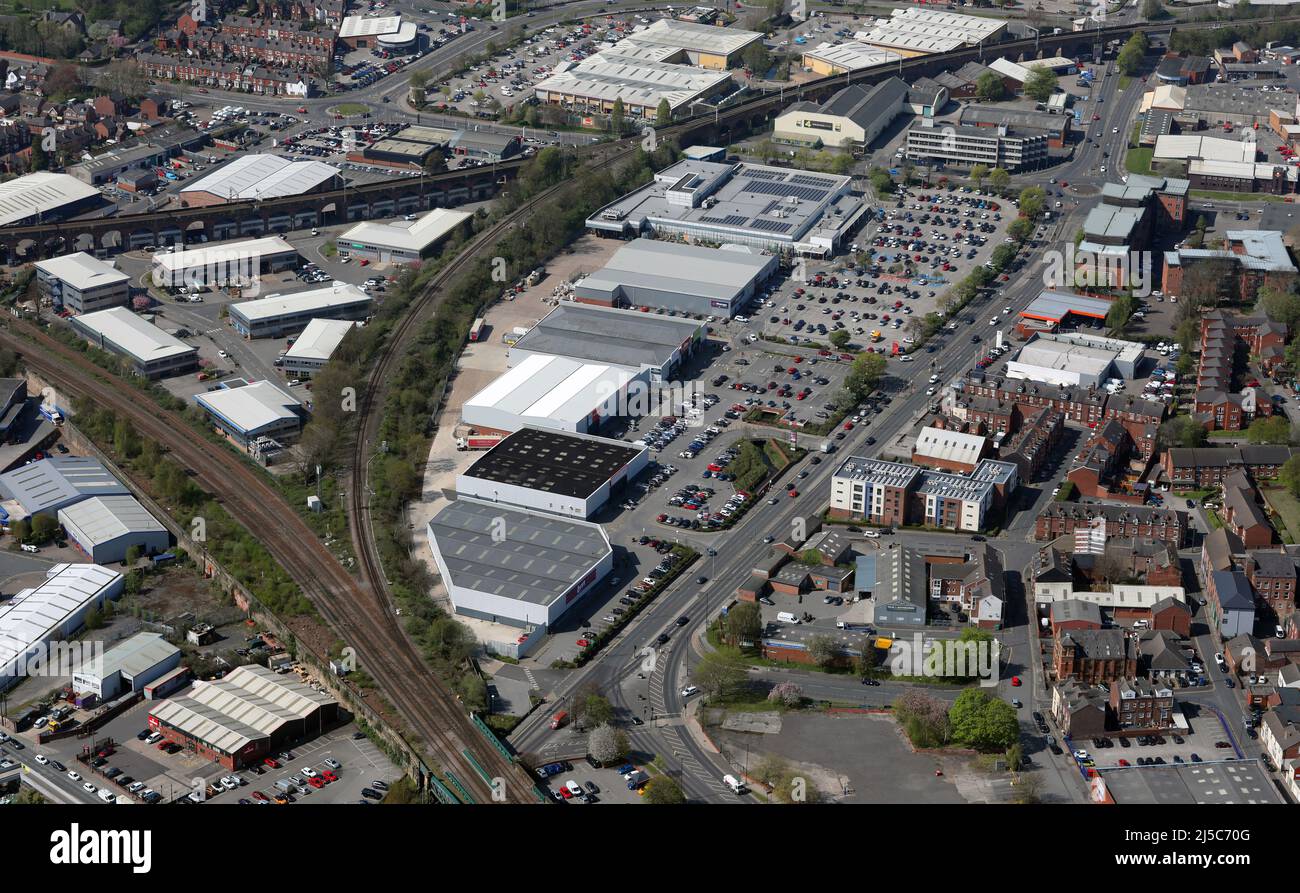 Vue aérienne de Beck Retail Park, un centre commercial de Wakefield, West Yorkshire Banque D'Images