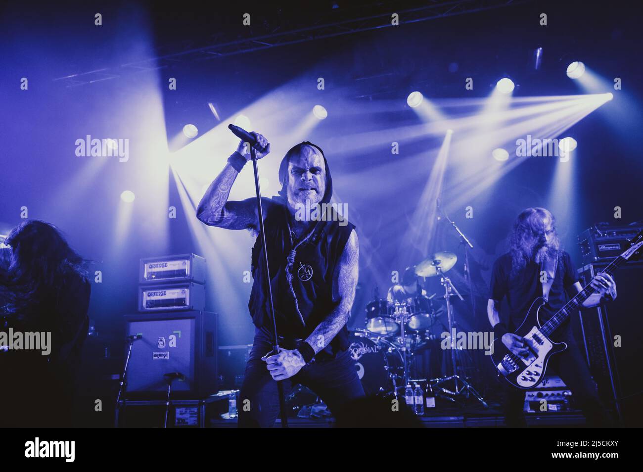 Copenhague, Danemark. 21st avril 2022. Le groupe irlandais Primordial de métal extrême joue un concert à Pumpehuset à Copenhague. Ici, le chanteur Alan Averill a.k.a. A.A. Nemtheanga est vu en direct sur scène. (Crédit photo : Gonzales photo/Alamy Live News Banque D'Images