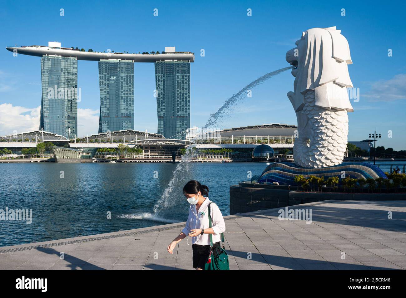 09/23/2020, Singapour, République de Singapour, Asie - Une femme ...
