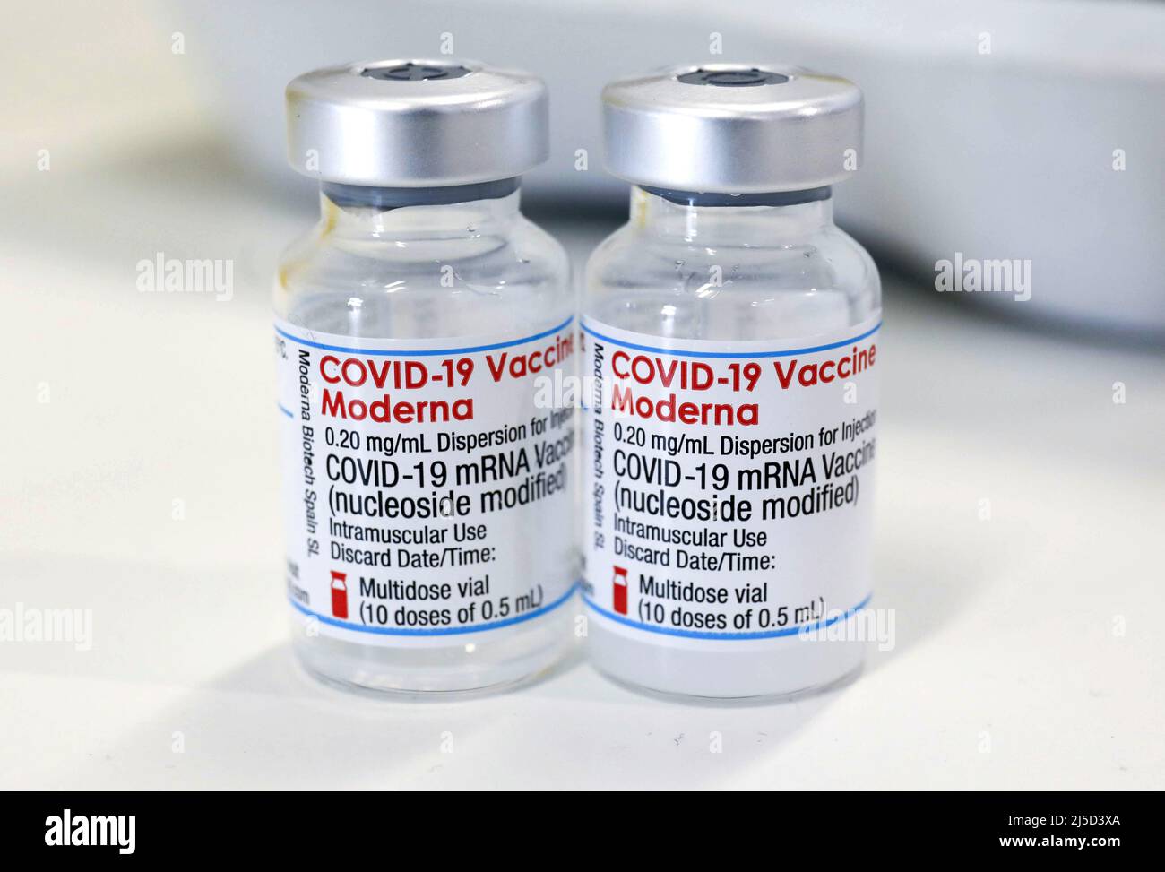 Schoenefeld, 03.12.2021 - ampoules de la substance active Moderna pour la vaccination contre Covid19. [traduction automatique] Banque D'Images