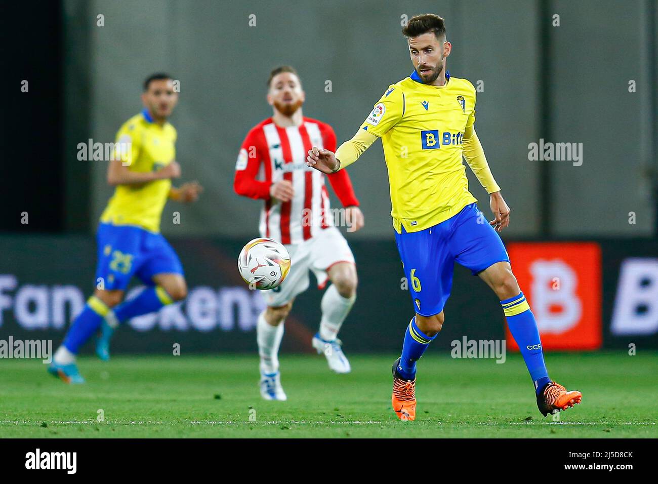 José mari Martin de Cadix CF pendant le match de la Liga entre Cadix CF et Athletic Club a joué au stade Nuevo Mirandilla le 21 avril 2022 à Cadix, Espagne. (Photo par Antonio Pozo / PRESSINPHOTO) Banque D'Images