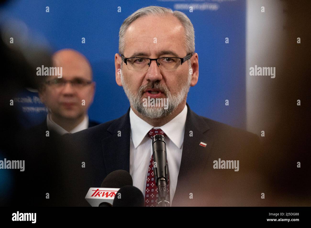 Gdansk, Pologne. 22nd avril 2022. Pologne le ministre de la Santé, Adam Niedzielski, a assisté à la conférence de presse du Centre clinique universitaire. Le ministre de la Santé a présenté les hypothèses de la loi sur la qualité des soins de santé, qui vise à accroître la sécurité des patients. "Les entités sont censées mesurer leurs activités et tirer des conclusions - c'est la méthode de gestion habituelle. Tout le monde ne veut pas être mesuré et veut se comparer avec les autres. Surtout ceux qui sont en dessous de la moyenne" - a déclaré le ministre Niedzielski lors de la conférence. Crédit : SOPA Images Limited/Alamy Live News Banque D'Images