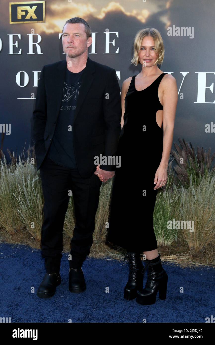Séries Tv Avec Sam Worthington Lara worthington Banque de photographies et d'images à haute résolution -  Alamy