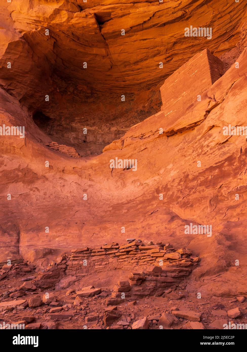 Square House Ruin, Monument Valley Tribal Park, Navajo Nation, Utah et Arizona. Banque D'Images