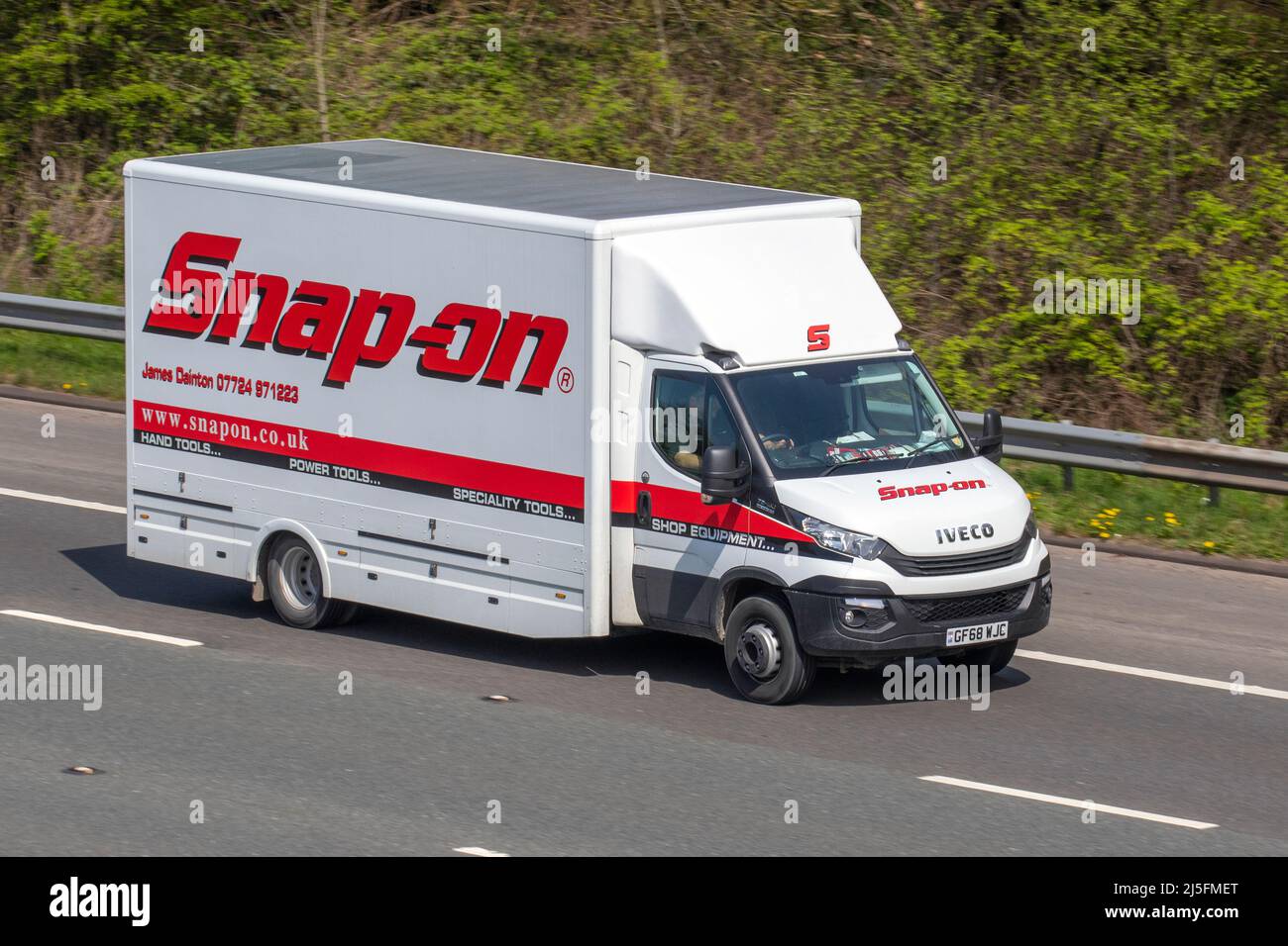 Snap-on, Snapon Hand, POWER & Specialty Tools 2019 Iveco Daily commercial van, 2998cc diesel Truck ; conduite sur le motoway M61, Royaume-Uni Banque D'Images