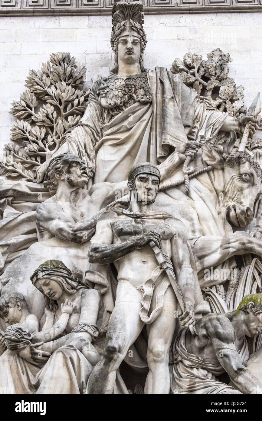 Paris : la paix de 1815 (la paix de 1815) par Antoine Etex, l'un des quatre principaux groupes sculpturaux de chaque pilier de l'Arc de Triomphe (Arc de Triomphe) Banque D'Images