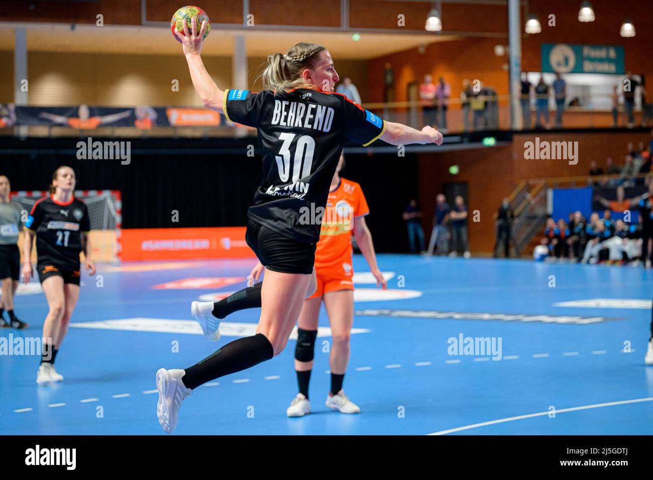 Almere, pays-Bas. 23rd avril 2022. Handball, femmes, EHF Euro,  International Match, pays-Bas - Allemagne: Jenny Behrend (Allemagne/Bietigheim).  Credit: Marco Wolf/Wolf-sportfoto/dpa/Alamy Live News Photo Stock - Alamy