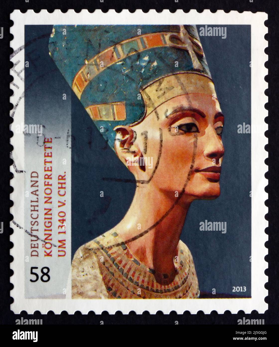 ALLEMAGNE - VERS 2013: Un timbre imprimé en Allemagne montre le buste de la reine Nefertiti, grande épouse royale du Pharaon égyptien Akhenaten, trésors de G Banque D'Images