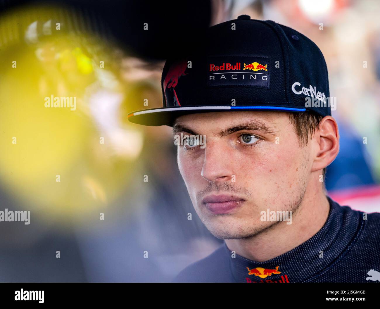 IMOLA - Max Verstappen (Oracle Red Bull Racing) s'adresse à la presse après avoir remporté la course de sprint avant le Grand Prix d'Emilia Romagna F1 à Autodromo Enzo e Dino Ferrari le 23 avril 2022 à Imola, en Italie. REMKO DE WAAL Banque D'Images