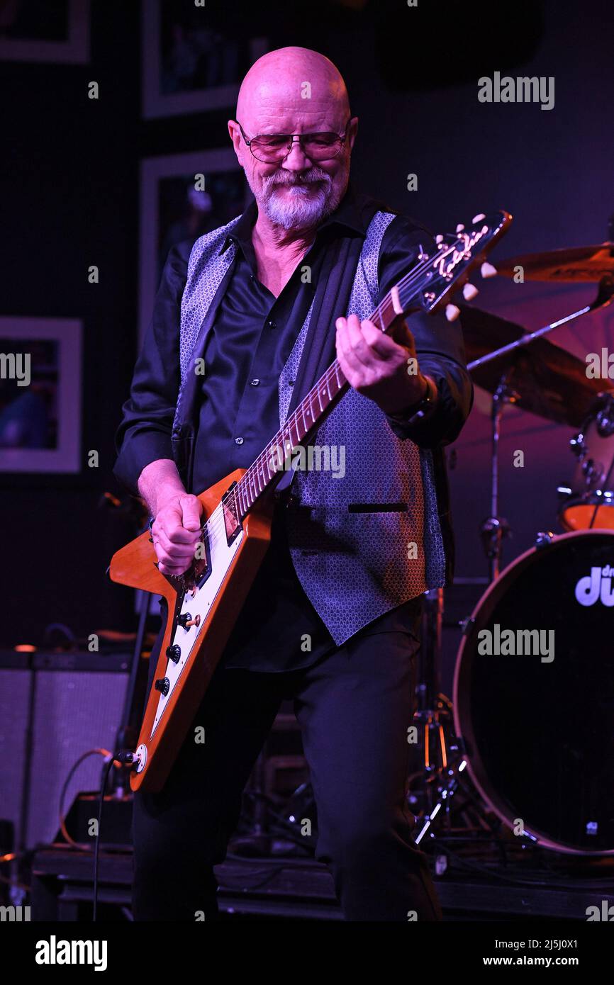 Boca Raton. 22nd avril 2022. Andy Powell de Wishbone Ash se produit au Funky Biscuit le 22 avril 2022 à Boca Raton, Floride. Crédit : Mpi04/Media Punch/Alamy Live News Banque D'Images