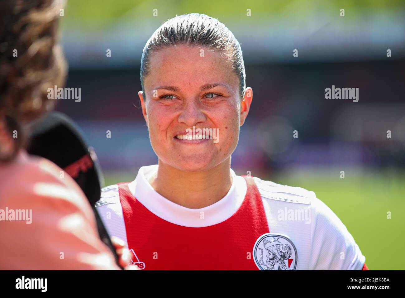 ROTTERDAM, PAYS-BAS - AVRIL 24 : Sherida Spitse d'Ajax lors d'une interview post-match lors du match hollandais Pure Energie Womens Eredivisie match entre Excelsior et Ajax à Woudestijn le 24 avril 2022 à Rotterdam, pays-Bas (photo de Ben gal/Orange Pictures) Banque D'Images