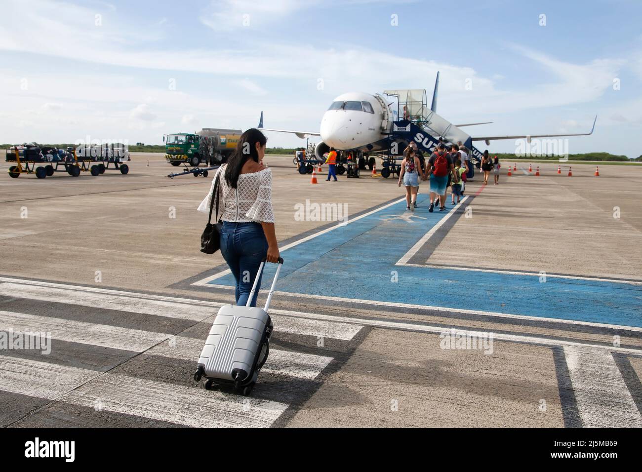 Cruz, Ceara, Brésil - 23 janvier 2020 : embarquement de passagers par terre à l'aéroport Comandante Ariston Pessoa, Jericoacoara. Banque D'Images