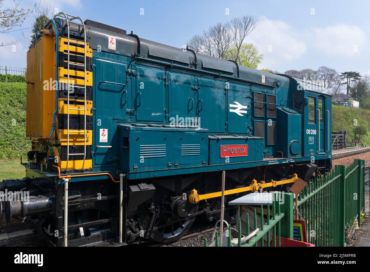Le Mid-Hants Railway a achevé la restauration de la locomotive diesel bleue de classe 08 no 08288 (D3358) nommée Phoenix en mars 2021. Angleterre Banque D'Images