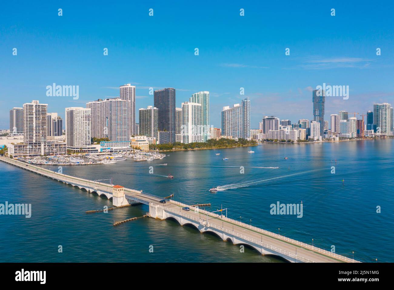 Horizon du centre-ville de Miami en Floride Banque D'Images