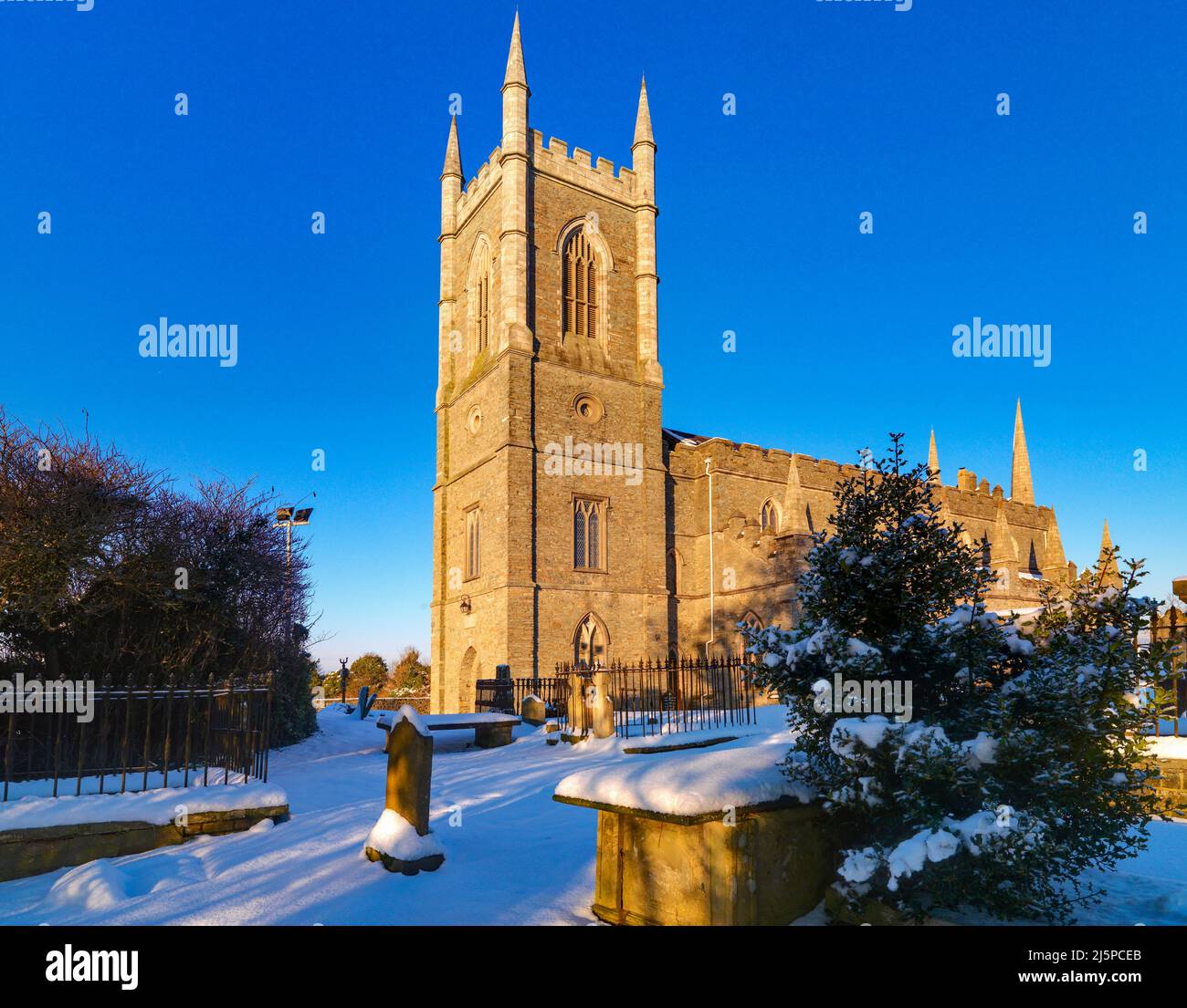 Chute de neige à la cathédrale de Downpatrick, comté en bas, Irlande du Nord Banque D'Images