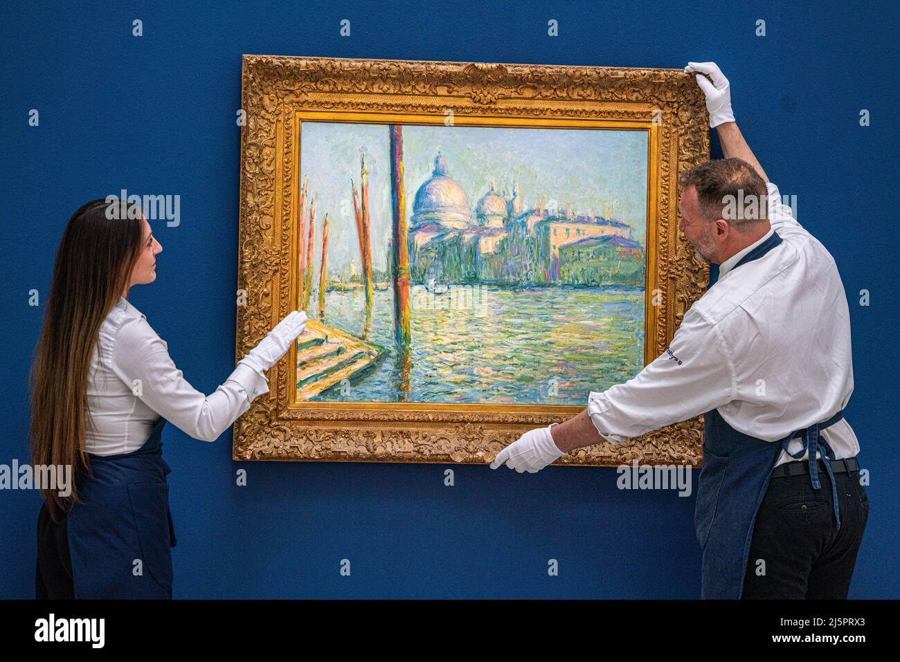 Londres, Royaume-Uni, 25 avril 2022. Claude Monet, Venise, le Grand Canal et Santa Maria della Salute, 1908. Estimé à 50m 000 dollars. Aperçu des œuvres de Monet et Picasso à Sotheby's New Bond Street de la prochaine vente de la soirée moderne de New York. La vente a lieu le 17 mai crédit: amer ghazzal/Alamy Live News Banque D'Images