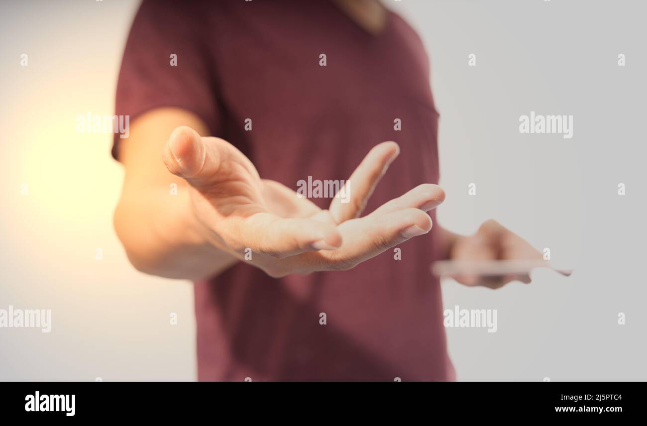 Les mains abstraites des hommes d'affaires font preuve de leadership, d'innovation, d'inspiration et de confiance dans l'investissement économique de l'organisation. Banque D'Images