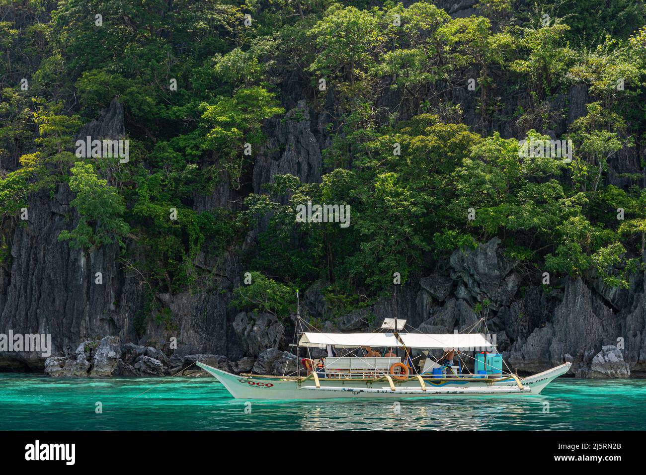 Bateaux philippins traditionnels, Coron, Philippines - 10.11.2019 Banque D'Images