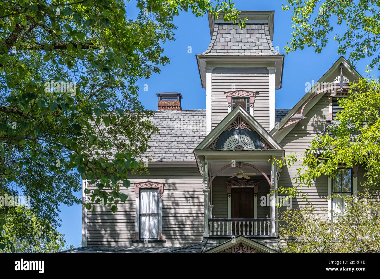 La maison Smith-Benning, une maison victorienne historique de 1886, la plus ancienne et la plus grande du quartier de Candler Park à Atlanta, en Géorgie. (ÉTATS-UNIS) Banque D'Images