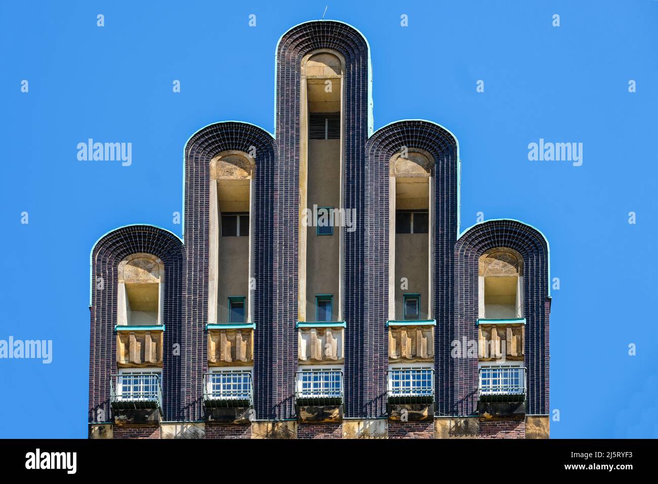 Wedddingtower, cinq doigts contre le ciel bleu, Mathildenhoehe Darmstadt Banque D'Images