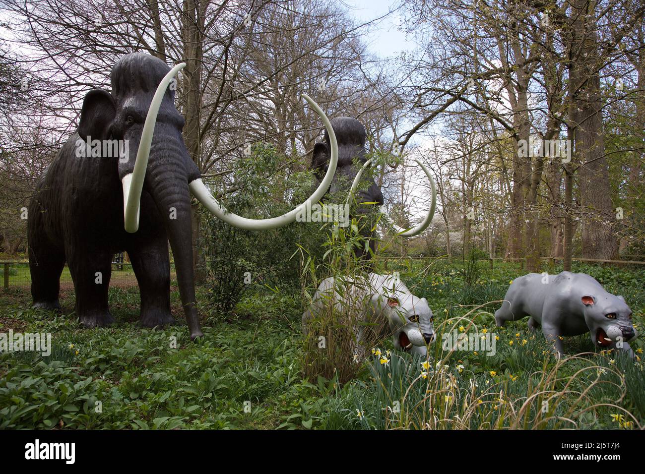 Le sentier des dinosaures à Knebworth House, Hertfordshire, Angleterre. Banque D'Images