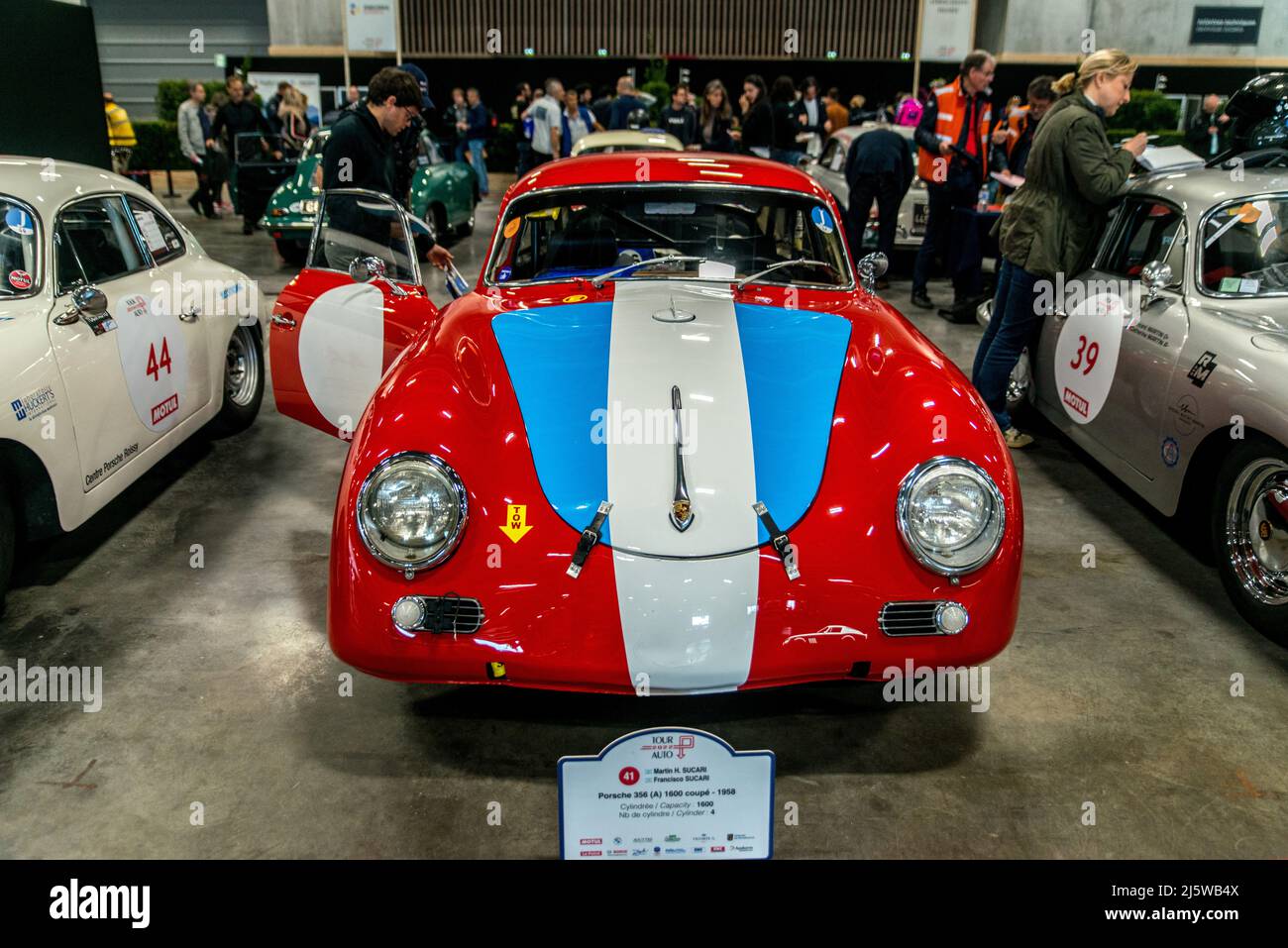 Tour auto 2022 Banque de photographies et d’images à haute résolution