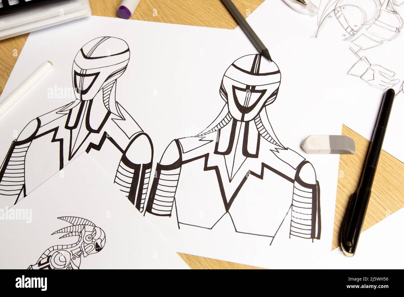 Croquis sur papier de dessins animés de robots cyborg comme personnages pour un jeu vidéo. Art. Concept Banque D'Images