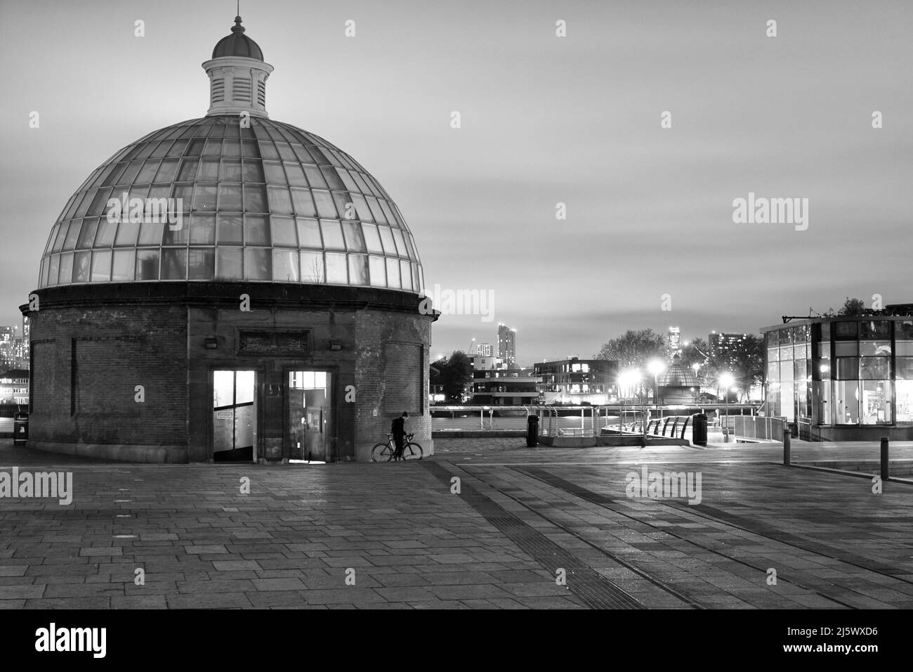 Greenwich foot tunnel South Glavitrized Dome, Greenwich, Londres Banque D'Images