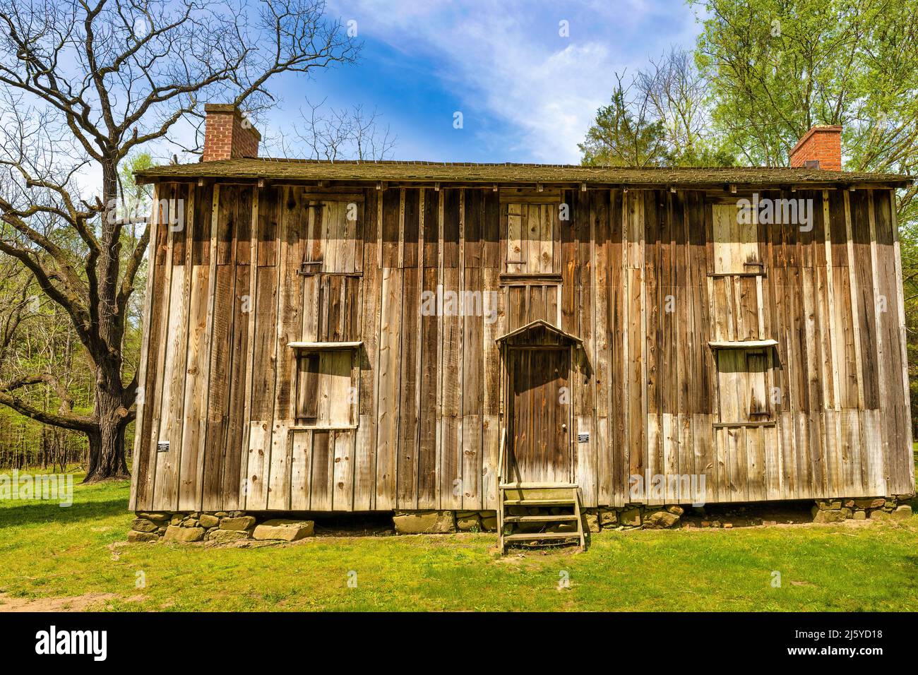 Durham, Caroline du Nord, États-Unis - 13 avril 2022 : maisons en rangée de Horton Grove qui abritaient des salves. En 1851, Buit détenait chacun 4 familles d'esclaves. Banque D'Images