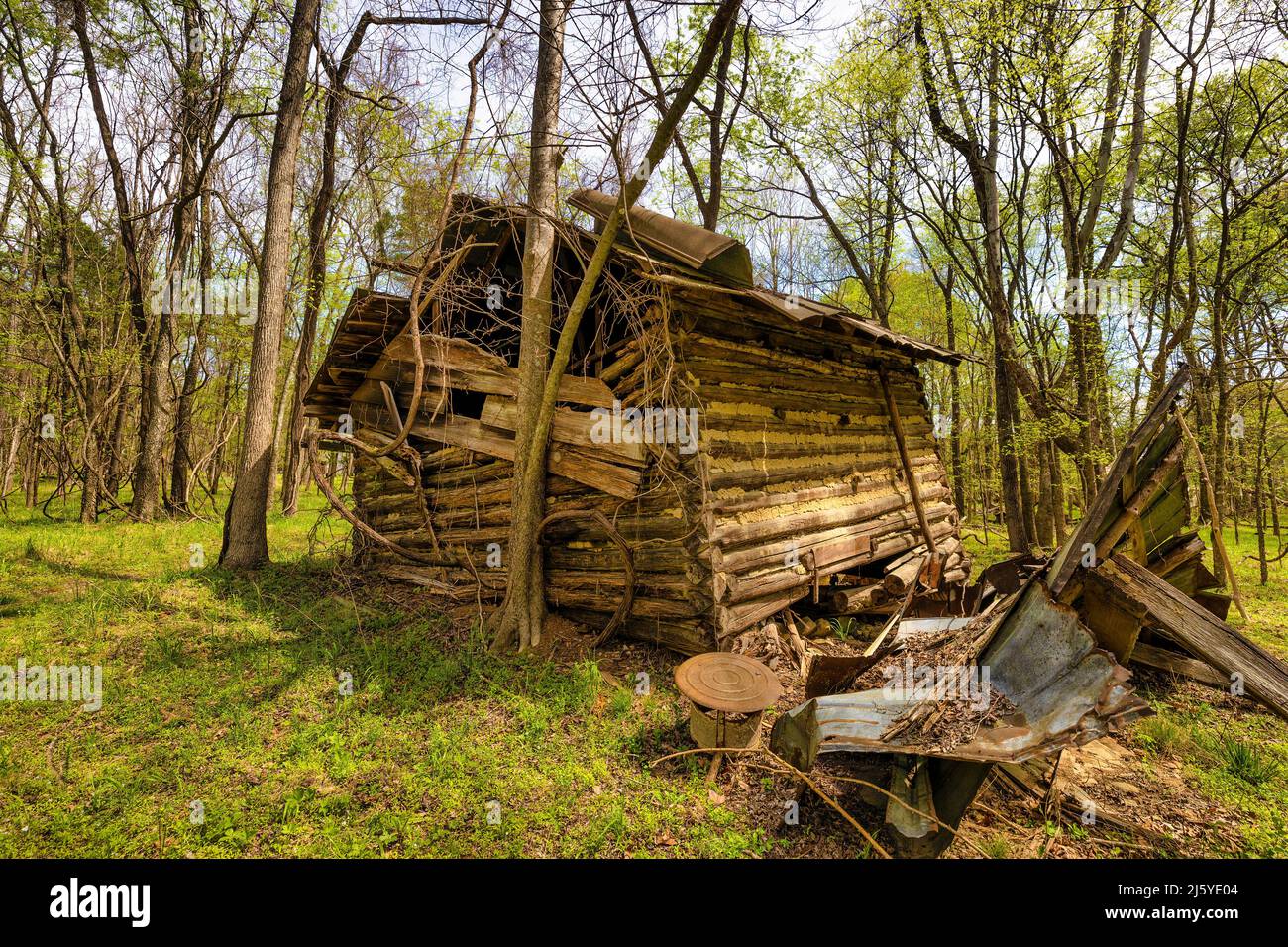 Durham, Caroline du Nord, États-Unis - 13 avril 2022 : bâtiments en décomposition sur le site historique. Banque D'Images